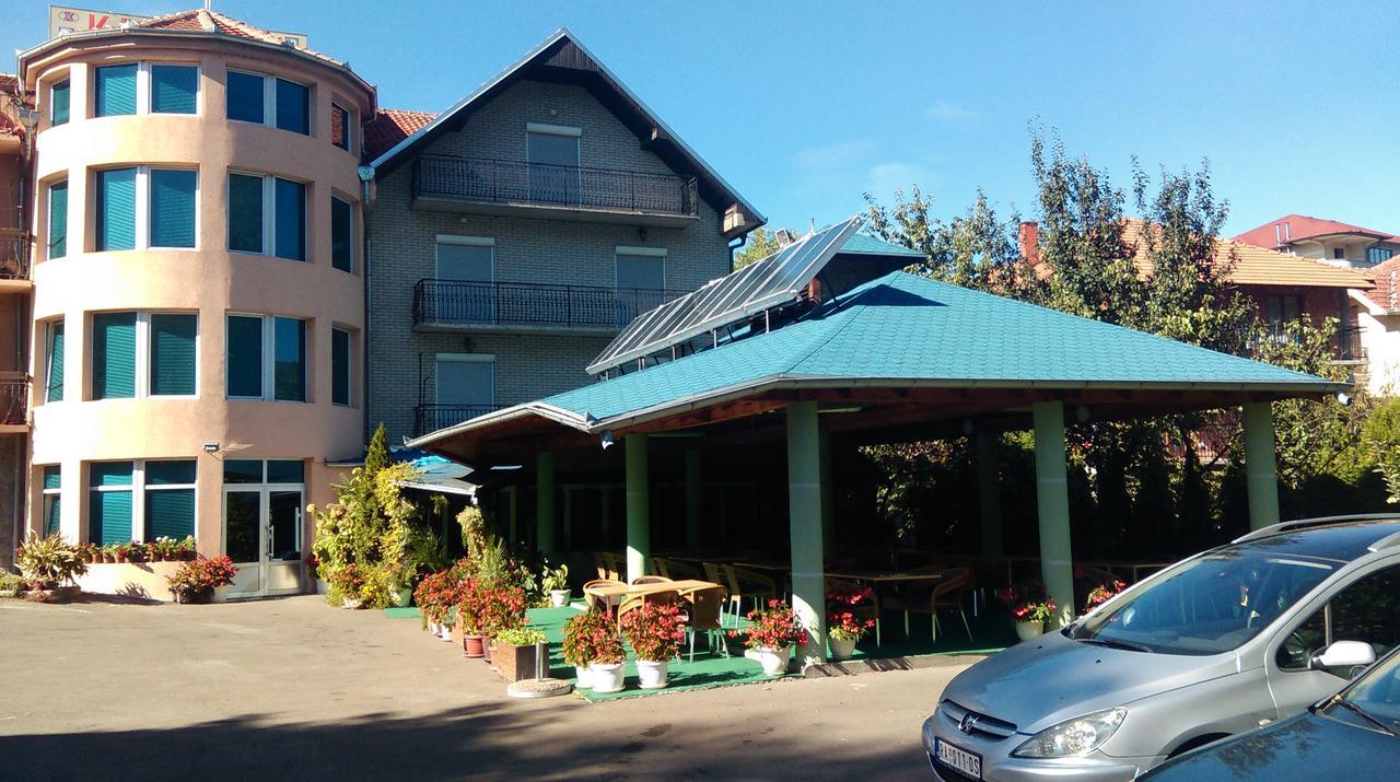 Bed & Breakfast Karavan Raska Exterior photo