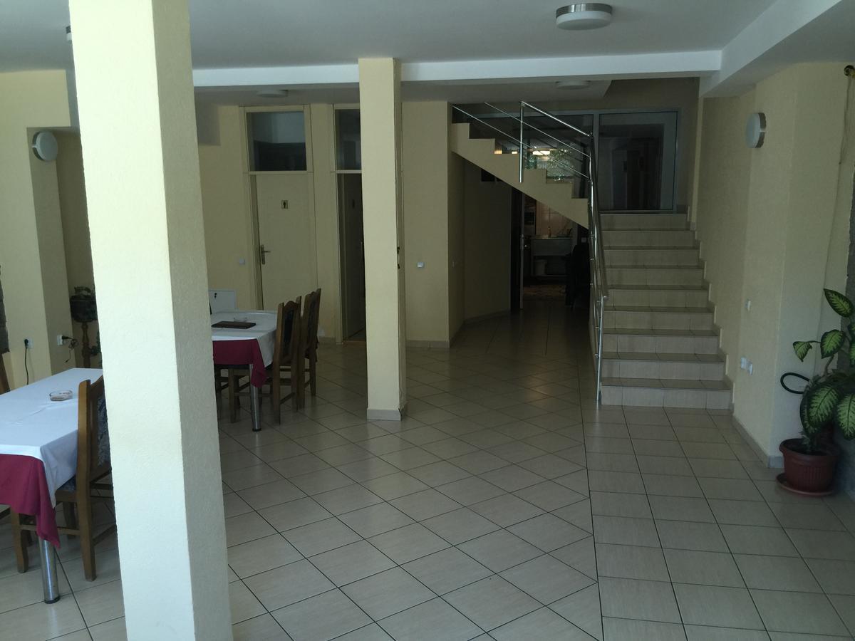 Bed & Breakfast Karavan Raska Exterior photo