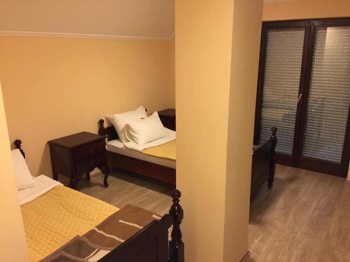 Bed & Breakfast Karavan Raska Exterior photo